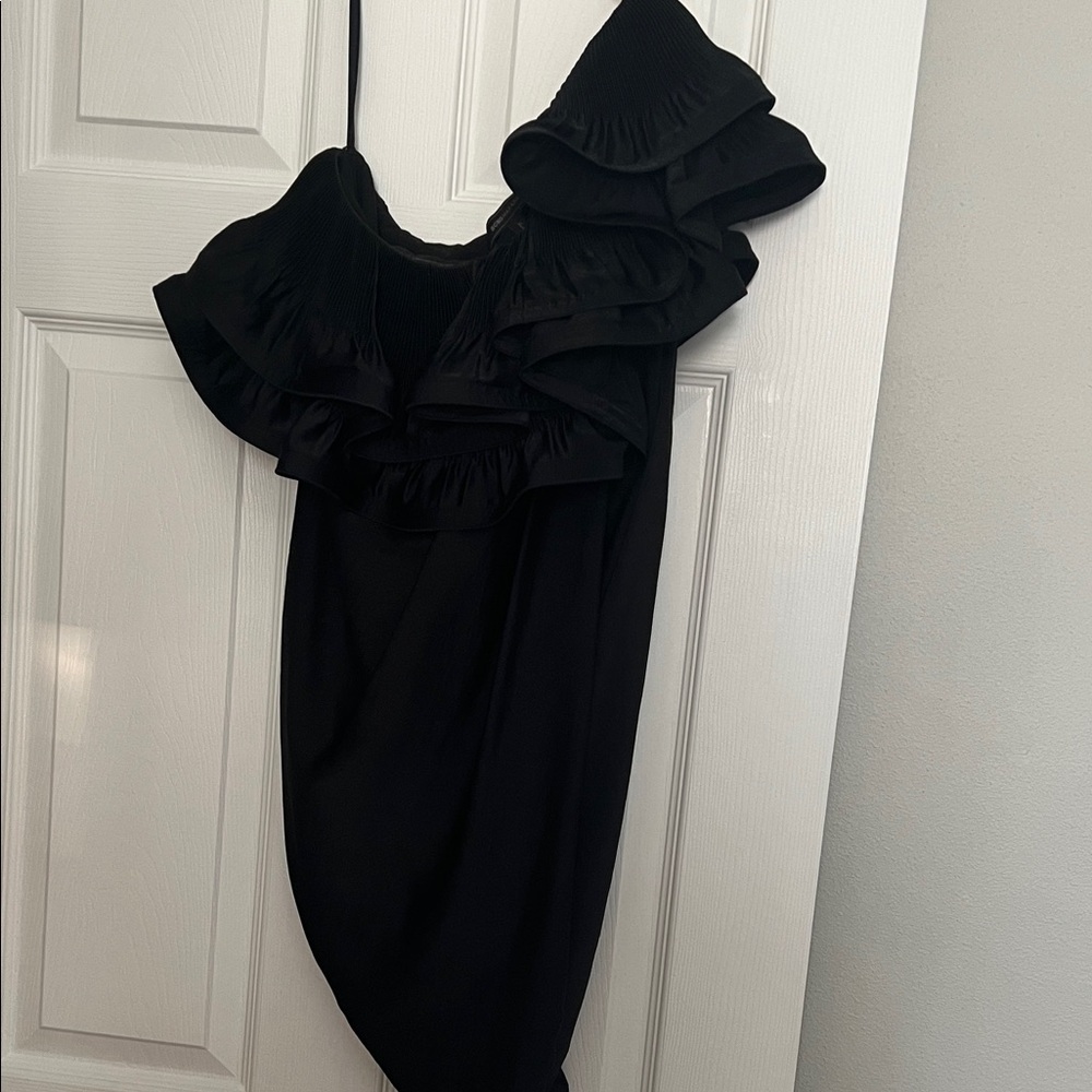 BCBGMaxAzria Elegant Black One Shoulder Dress